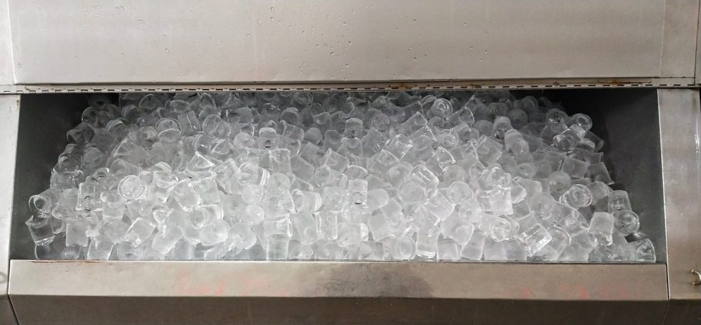 Ice cubs in a machine.
